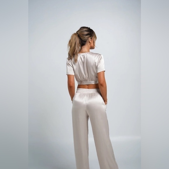 VALE Genta Poppy Pant and Dulce Top in Champagne Set - Picture 4 of 11